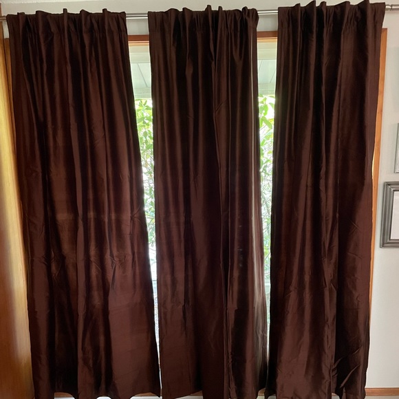12 Double lined silk drapes - Picture 1 of 5